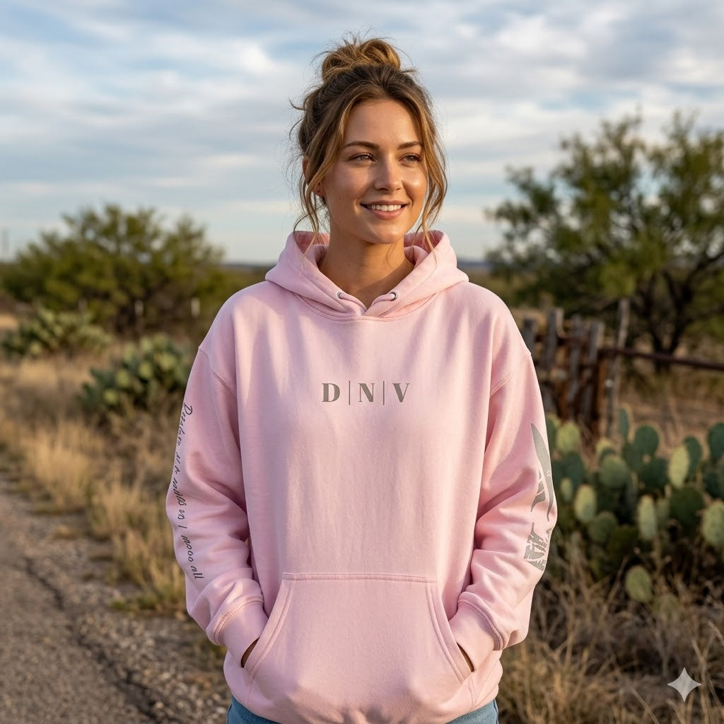 荒涼大自然中磅數連帽衫